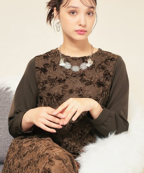 Sunauna(スーナウーナ)の「【モールレース/セットアップ可】パフスリーブブラウス(シャツ/ブラウス・レディース・オフホワイト/ブラック/ダークウッド・38/40)」の3枚目の写真