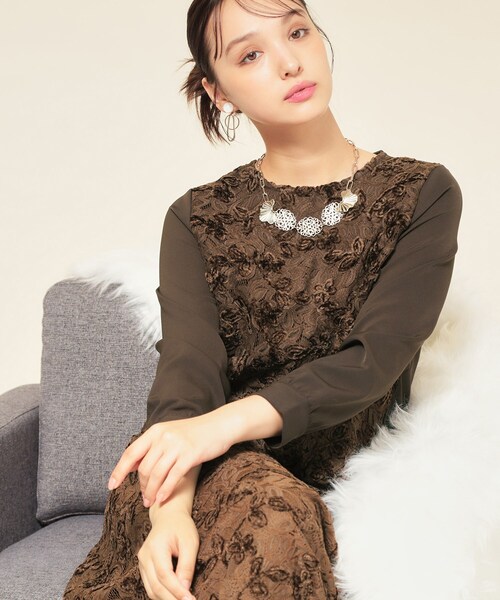 Sunauna(スーナウーナ)の「【モールレース/セットアップ可】パフスリーブブラウス(シャツ/ブラウス・レディース・オフホワイト/ブラック/ダークウッド・38/40)」の13枚目の写真