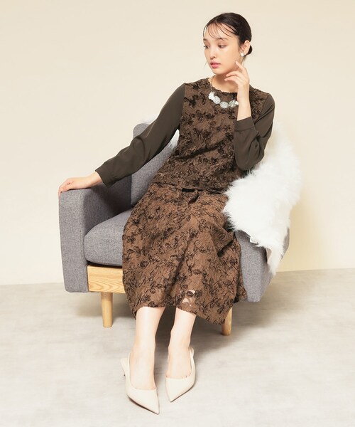 Sunauna(スーナウーナ)の「【モールレース/セットアップ可】パフスリーブブラウス(シャツ/ブラウス・レディース・オフホワイト/ブラック/ダークウッド・38/40)」の15枚目の写真