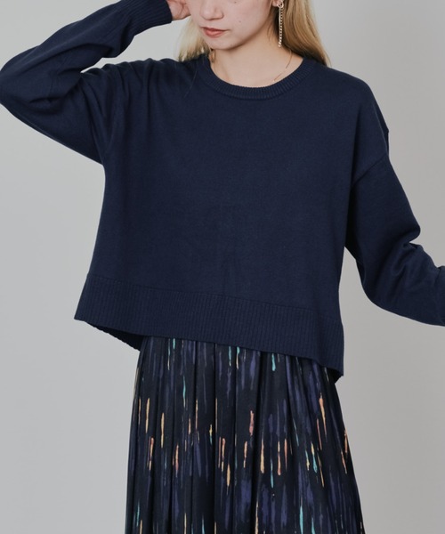 TEVALT（ヴァレット）の「バックスリットカシミアニットトップス（ニット/セーター・レディース・ネイビー/ライトグレー/レッド/グリーン・38）」の4枚目の写真