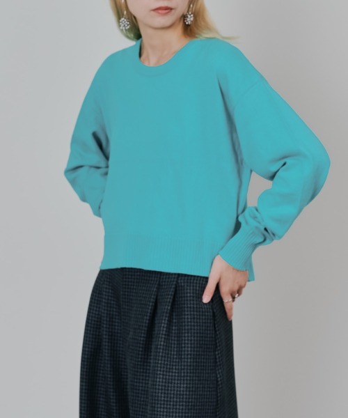 TEVALT（ヴァレット）の「バックスリットカシミアニットトップス（ニット/セーター・レディース・ネイビー/ライトグレー/レッド/グリーン・38）」の3枚目の写真