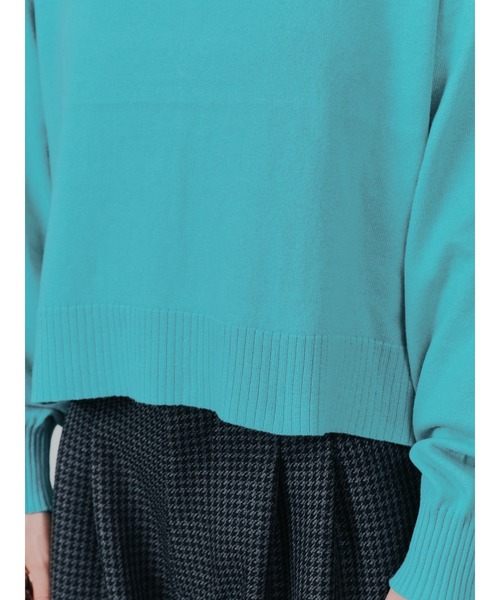 TEVALT（ヴァレット）の「バックスリットカシミアニットトップス（ニット/セーター・レディース・ネイビー/ライトグレー/レッド/グリーン・38）」の13枚目の写真