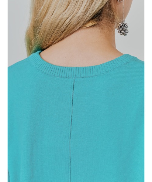 TEVALT（ヴァレット）の「バックスリットカシミアニットトップス（ニット/セーター・レディース・ネイビー/ライトグレー/レッド/グリーン・38）」の15枚目の写真