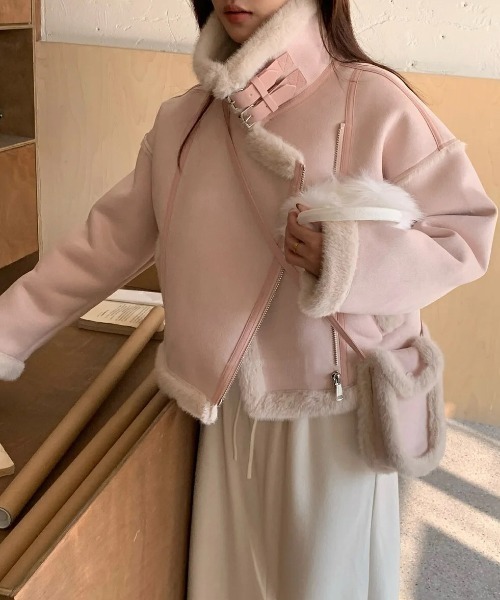 DIAVEL(ディアベル)の「もこもこムートンジャケット&ミニバッグSET/3色展開(ブルゾン・レディース・ホワイト/ブラウン/ピンク・M)」の11枚目の写真