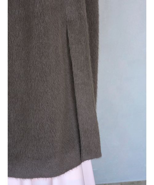 SNIDEL（スナイデル）の「ブローチ付きシャギーロングコート（チェスターコート・レディース・ライトベージュ/ライトブルー/チャコールグレー・0/1）」の17枚目の写真