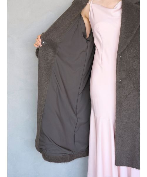 SNIDEL（スナイデル）の「ブローチ付きシャギーロングコート（チェスターコート・レディース・ライトベージュ/ライトブルー/チャコールグレー・0/1）」の19枚目の写真