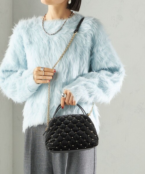 SHIPS（シップス）の「ポリエステル ベロア キルティング バッグ（ショルダーバッグ・レディース・ブラック・ONE SIZE）」の2枚目の写真