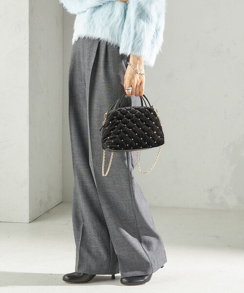 SHIPS（シップス）の「ポリエステル ベロア キルティング バッグ（ショルダーバッグ・レディース・ブラック・ONE SIZE）」の4枚目の写真