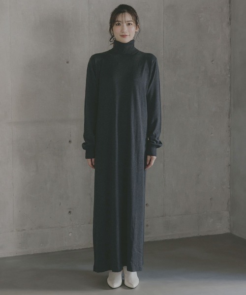 slattgir(スラットジール)の「高身長 ハイネックニットワンピース(トールサイズ)Essenave(ワンピース・レディース・グレイッシュベージュ/ブラック/チャコールグレー・TM/TL/TLL/T3L/T4L/T5L)」の20枚目の写真