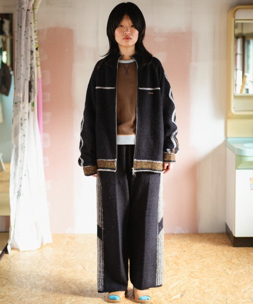 PAMM（パム）の「ホームウェアのニットトラックジャケット（ニット/セーター・レディース・ブラック/ダークブラウン/ホワイト・2/3）」の16枚目の写真