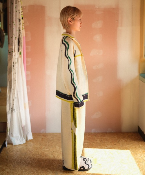 PAMM（パム）の「ホームウェアのニットトラックジャケット（ニット/セーター・レディース・ブラック/ダークブラウン/ホワイト・2/3）」の8枚目の写真