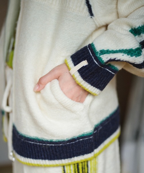 PAMM（パム）の「ホームウェアのニットトラックジャケット（ニット/セーター・レディース・ブラック/ダークブラウン/ホワイト・2/3）」の12枚目の写真