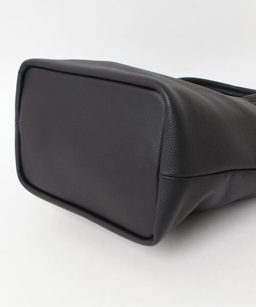 GUIONNET(ギオネ)の「【2WAY】 撥水レザー ミニトートバッグ ショルダーストラップ付 ギオネ(トートバッグ・レディース・ブラック・FREE)」の18枚目の写真