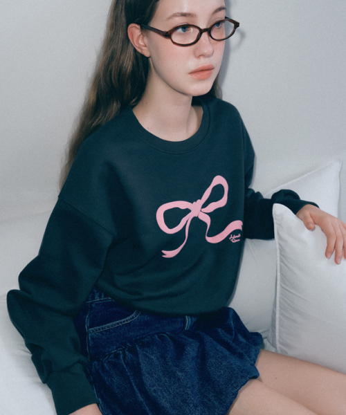 RONRON(ロンロン)の「EMBO HEART RIBBON CROP SWEATSHIRTS CHARCOAL PINK(スウェット・レディース・その他・FREE)」の3枚目の写真