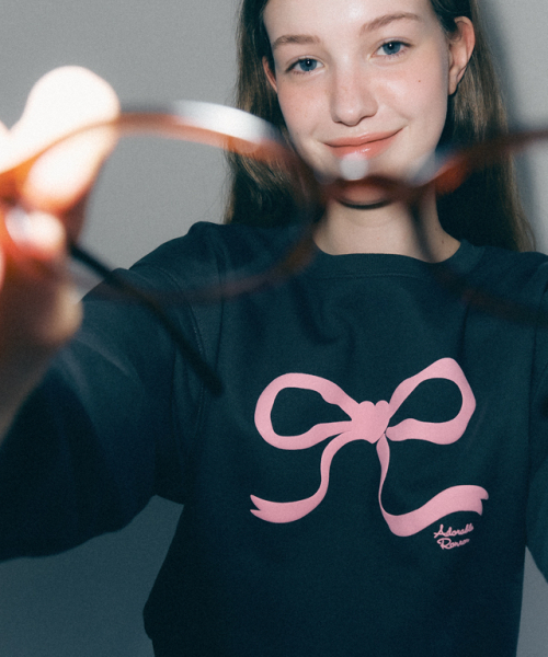 RONRON(ロンロン)の「EMBO HEART RIBBON CROP SWEATSHIRTS CHARCOAL PINK(スウェット・レディース・その他・FREE)」の6枚目の写真
