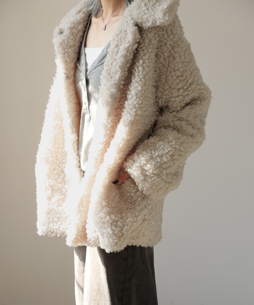 Ulysses（ユリシス）の「襟付きテディーボアファーコート（その他アウター・レディース・ベージュ/モカ・F）」の12枚目の写真