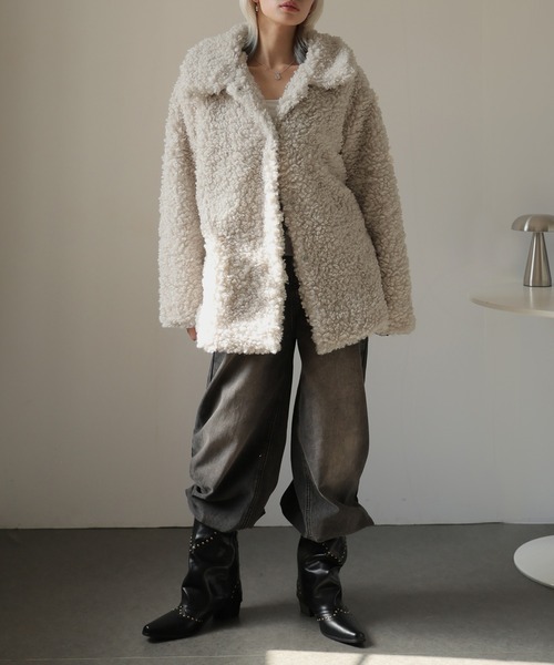 Ulysses（ユリシス）の「襟付きテディーボアファーコート（その他アウター・レディース・ベージュ/モカ・F）」の11枚目の写真