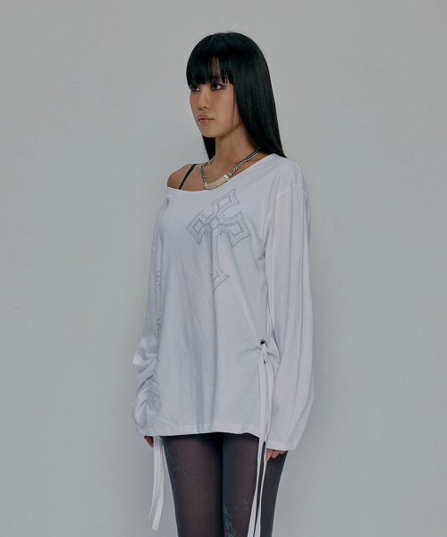 GILAARCHIVE（ギラアーカイブ）の「ONE SHOULDER GRAPHIC LONG SLEEVE_WHITE（Tシャツ/カットソー・レディース・ホワイト・FREE）」の6枚目の写真