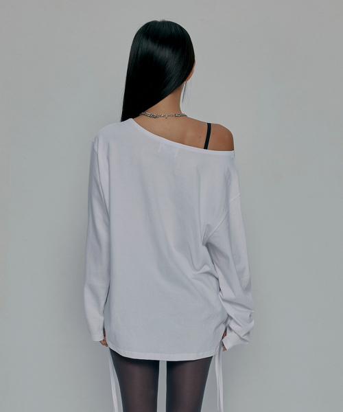GILAARCHIVE（ギラアーカイブ）の「ONE SHOULDER GRAPHIC LONG SLEEVE_WHITE（Tシャツ/カットソー・レディース・ホワイト・FREE）」の7枚目の写真