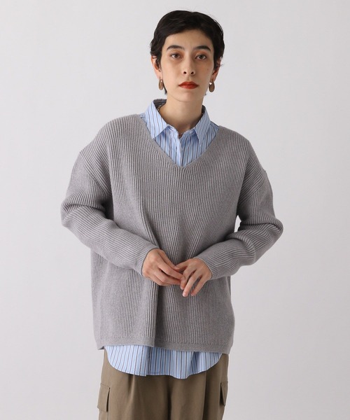 studio CLIP(スタディオクリップ)の「《ウタオ》スウェットライクVネックプルオーバー(ニット/セーター・レディース・グレー/ライトブルー/サンドグレー・FREE)」の2枚目の写真
