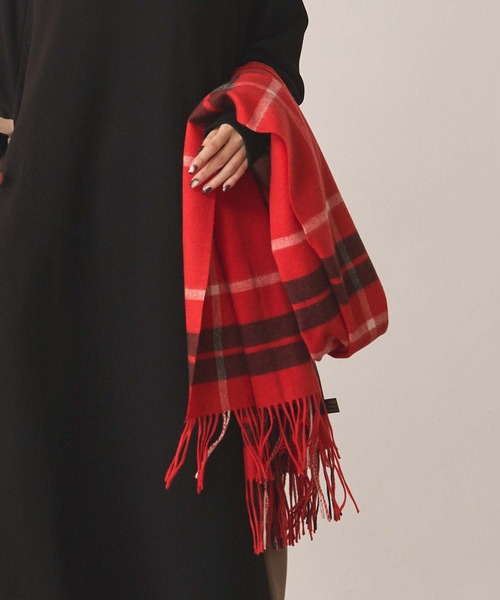 TWEED MILL（ツイードミル）の「ＴＷＥＥＤＭＩＬＬチェック②（ストール/ショール・レディース・レッド系/ブルー系・FREE）」の9枚目の写真