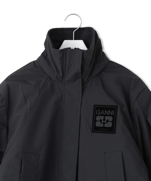 GANNI(ガニー)の「【GANNI(ガニー)】Ripstop Tri-Layer Parka Coat(モッズコート・レディース・ブラック/ブルー系その他・36)」の19枚目の写真