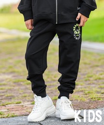 adamsJUGGLER（アダムスジャグラー）の「RTEG O.Eネオンフォームスウェットパンツキッズ（スウェットパンツ）」