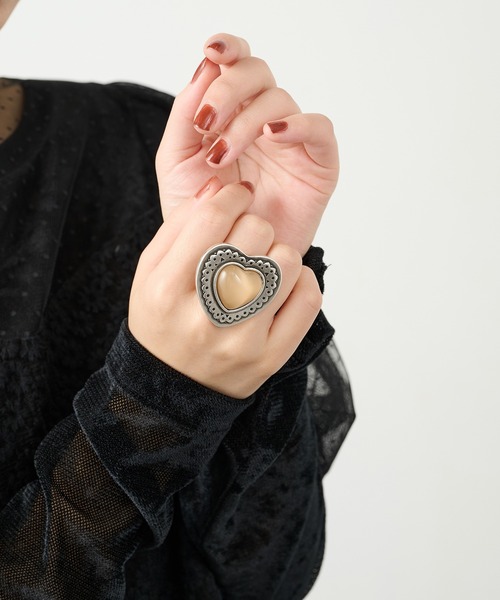 OtroAccesorio(オトロアクセソリオ)の「【OtroAccesorio】heart concho ring(リング・レディース・ミント/ベージュ/ホワイト/ブラック・FREE)」の14枚目の写真