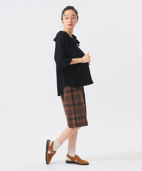 BEAMS BOY(ビームスボーイ)の「【7/31再値下げ】ジャカード フリルギャザー ショートスリーブ(Tシャツ/カットソー・レディース・ブラック/ブルー系その他/オフホワイト・1/2)」の9枚目の写真
