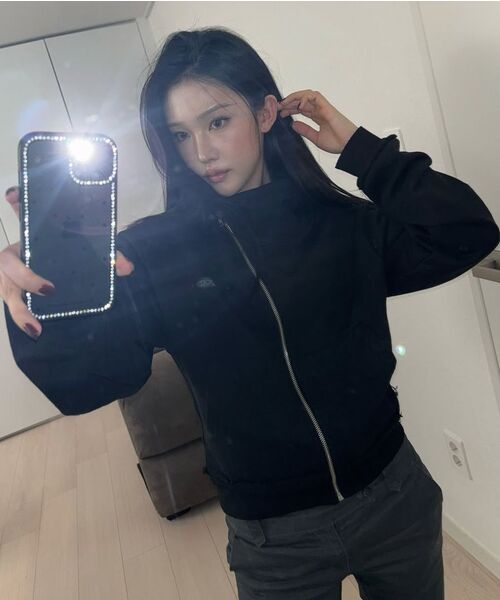 FLAREUP（フレアアップ）の「Asymmetrical Zip Hoodie (FL-199_Black)（パーカー・レディース・ブラック・OS）」の11枚目の写真