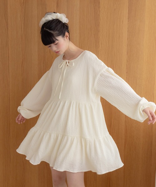 REMOON(リムーン)の「ティアードチュニックワンピース(ワンピース・レディース・オフホワイト/ブラック/ライトグリーン・FREE)」の2枚目の写真