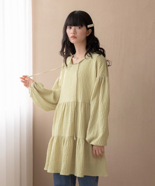 REMOON(リムーン)の「ティアードチュニックワンピース(ワンピース・レディース・オフホワイト/ブラック/ライトグリーン・FREE)」の3枚目の写真