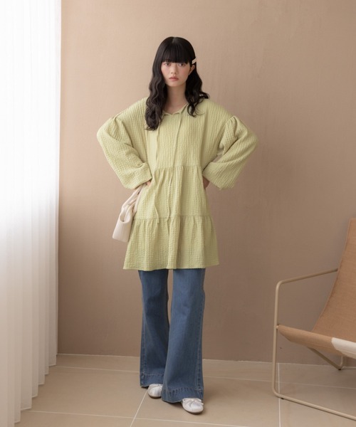 REMOON(リムーン)の「ティアードチュニックワンピース(ワンピース・レディース・オフホワイト/ブラック/ライトグリーン・FREE)」の4枚目の写真