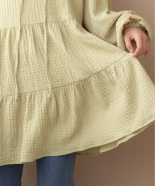 REMOON(リムーン)の「ティアードチュニックワンピース(ワンピース・レディース・オフホワイト/ブラック/ライトグリーン・FREE)」の14枚目の写真