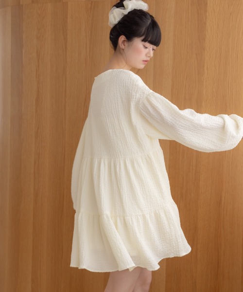 REMOON(リムーン)の「ティアードチュニックワンピース(ワンピース・レディース・オフホワイト/ブラック/ライトグリーン・FREE)」の19枚目の写真