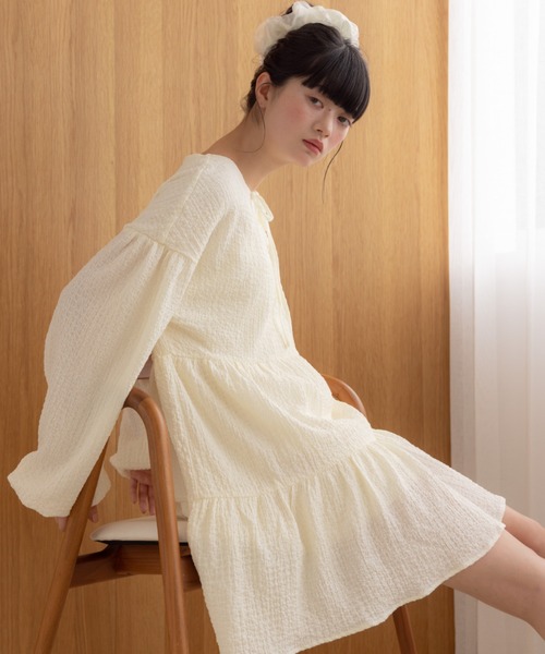 REMOON(リムーン)の「ティアードチュニックワンピース(ワンピース・レディース・オフホワイト/ブラック/ライトグリーン・FREE)」の16枚目の写真