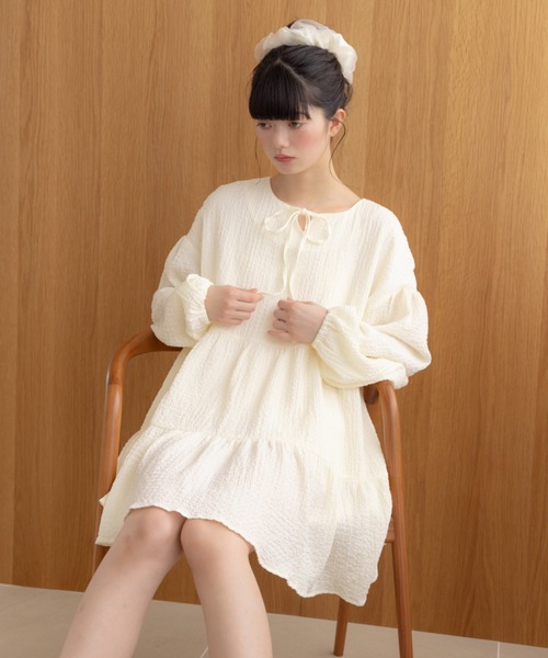 REMOON(リムーン)の「ティアードチュニックワンピース(ワンピース・レディース・オフホワイト/ブラック/ライトグリーン・FREE)」の15枚目の写真