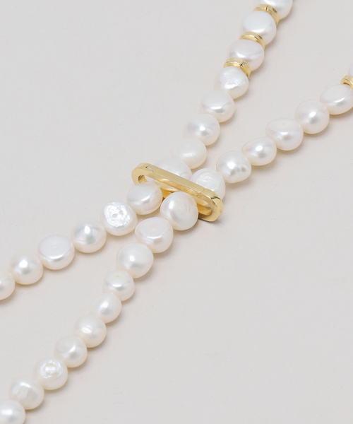 Spick & Span（スピックアンドスパン）の「EO / イオ Pearl & PC ロングネックレス（ネックレス・レディース・ゴールド・FREE）」の4枚目の写真