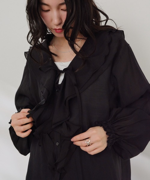 Shelly island（シェリーアイランド）の「フリルシアーブラウス（シャツ/ブラウス・レディース・ホワイト/ベージュ/ブラック・FREE）」の3枚目の写真