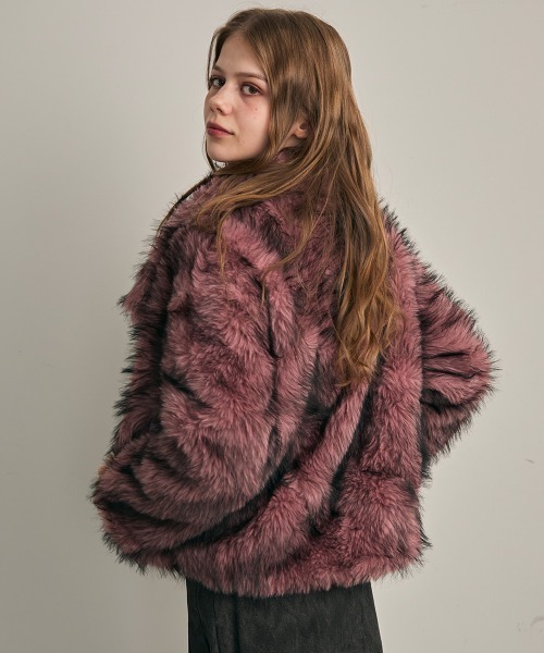 Clum(クルム)の「ワイドショールカラーエコファーブルゾン(その他アウター・レディース・パープル系/ブラウン系・SMALL/MEDIUM)」の22枚目の写真