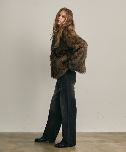 Clum(クルム)の「ワイドショールカラーエコファーブルゾン(その他アウター・レディース・パープル系/ブラウン系・SMALL/MEDIUM)」の14枚目の写真