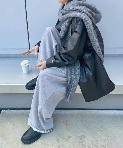 ISOOK（アイスー）の「フード付きマフラー(kiharu select) / フードマフラー ニットマフラー バラクラバ ネックウォーマー ダークブラウン グレー（マフラー・レディース・グレー/ダークブラウン・FREE）」の6枚目の写真