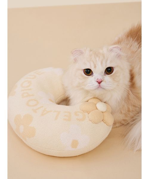 gelato pique（ジェラートピケ）の「【CAT&DOG】スムーズィーフラワーモチーフニットピロー（リード/ハーネス/首輪・レディース・ブルー/イエロー・F）」の4枚目の写真