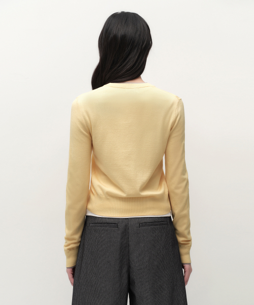 MUSINSA STANDARD WOMAN（ムシンサスタンダードウーマン）の「ウィメンズレイヤードラウンドネックカーディガン[ペイルイエロー]（カーディガン/ボレロ・レディース・その他・SMALL/MEDIUM/LARGE/X-SMALL）」の3枚目の写真