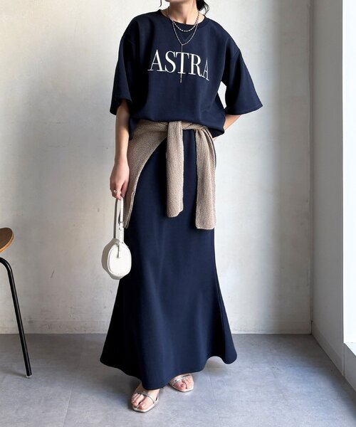 DouDou（ドゥドゥ）の「【セットアップ可能】バックワンポイントロゴ刺繍プルオーバー（Tシャツ/カットソー・レディース・ネイビー/グレイッシュベージュ/グレー・FREE）」の7枚目の写真