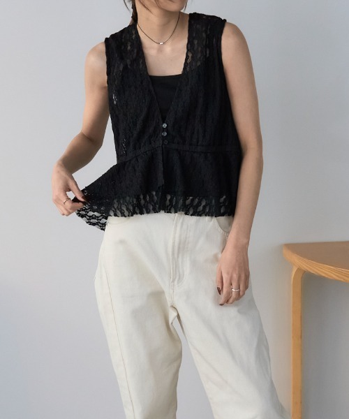 TRIANGLE PALETTE(トライアングルパレット)の「レースペプラムVネックベスト(ベスト・レディース・ホワイト/ブラウン/アイボリー/ブラック・FREE)」の13枚目の写真