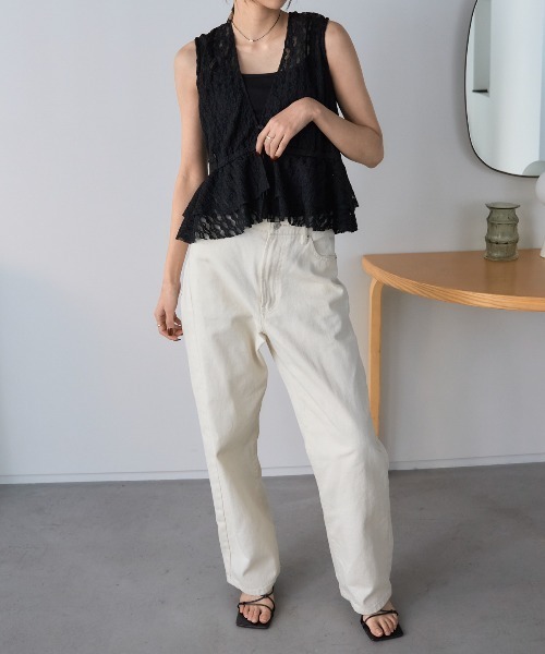 TRIANGLE PALETTE(トライアングルパレット)の「レースペプラムVネックベスト(ベスト・レディース・ホワイト/ブラウン/アイボリー/ブラック・FREE)」の18枚目の写真