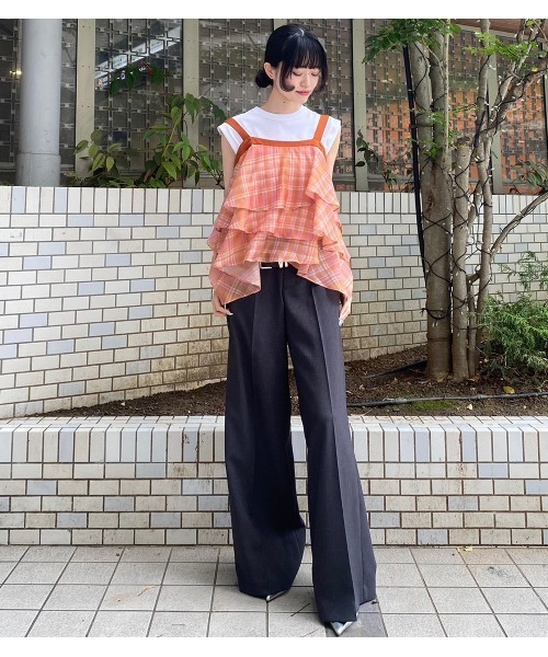 IRENENNE(アイレネ)の「プレイドプリントキャミトップ / Plaid Print Tiered Cami Top(シャツ/ブラウス・レディース・オレンジ/ブルー・36)」の12枚目の写真