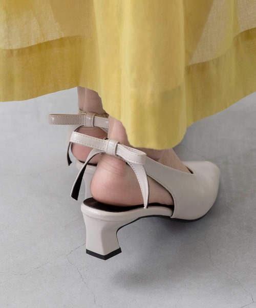 menue(メヌエ)の「オープントゥ バックリボン パンプス(パンプス・レディース・アイボリー/ブラック/シルバー・21.5cm/26.0cm/25.0cm/25.5cm/23.5cm/23.0cm/24.0cm/24.5cm/22.0cm/22.5cm)」の9枚目の写真