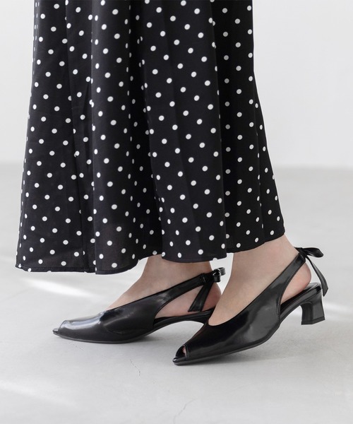 menue(メヌエ)の「オープントゥ バックリボン パンプス(パンプス・レディース・アイボリー/ブラック/シルバー・21.5cm/26.0cm/25.0cm/25.5cm/23.5cm/23.0cm/24.0cm/24.5cm/22.0cm/22.5cm)」の15枚目の写真